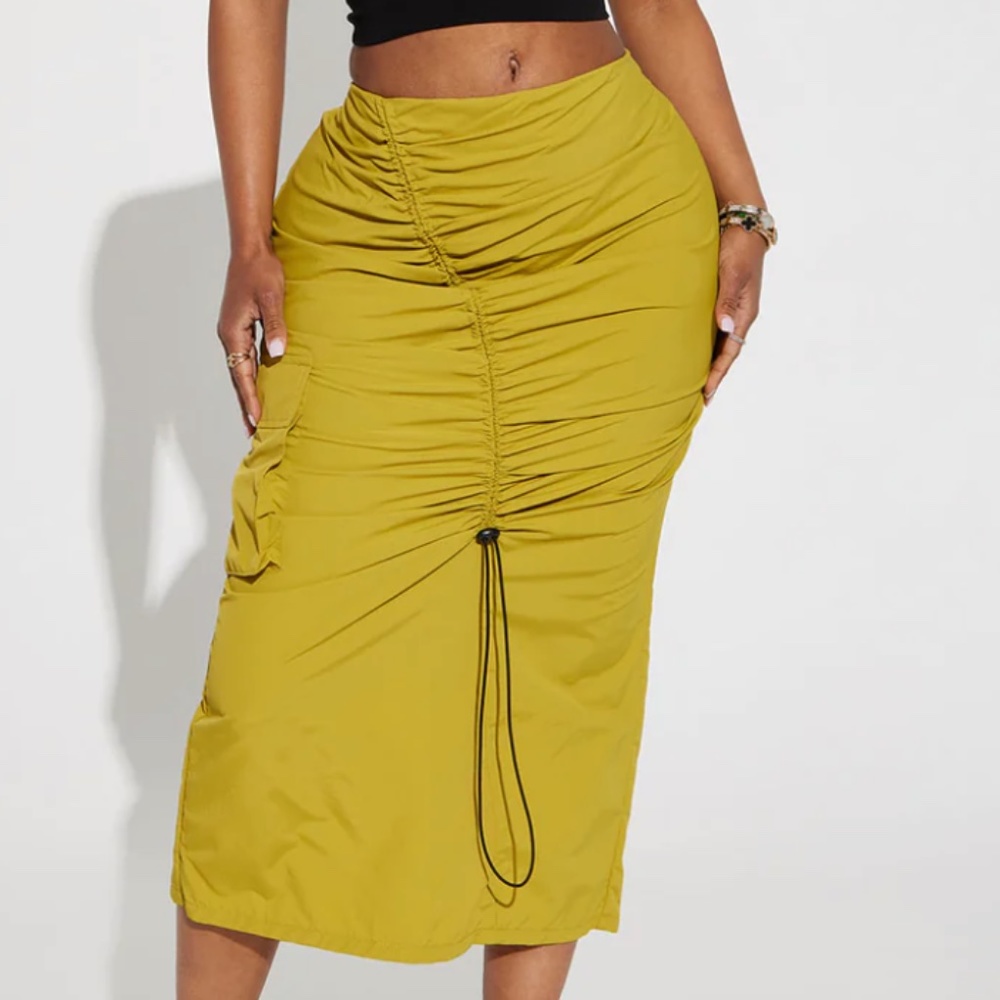 Drawstring Cargo Maxi Skirt (Size Small)